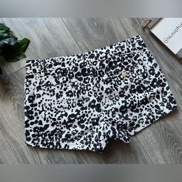 J. Crew 100% Cotton Black & White Animal Leopard Print Chino Shorts. Size 8 - Picture 4 of 10